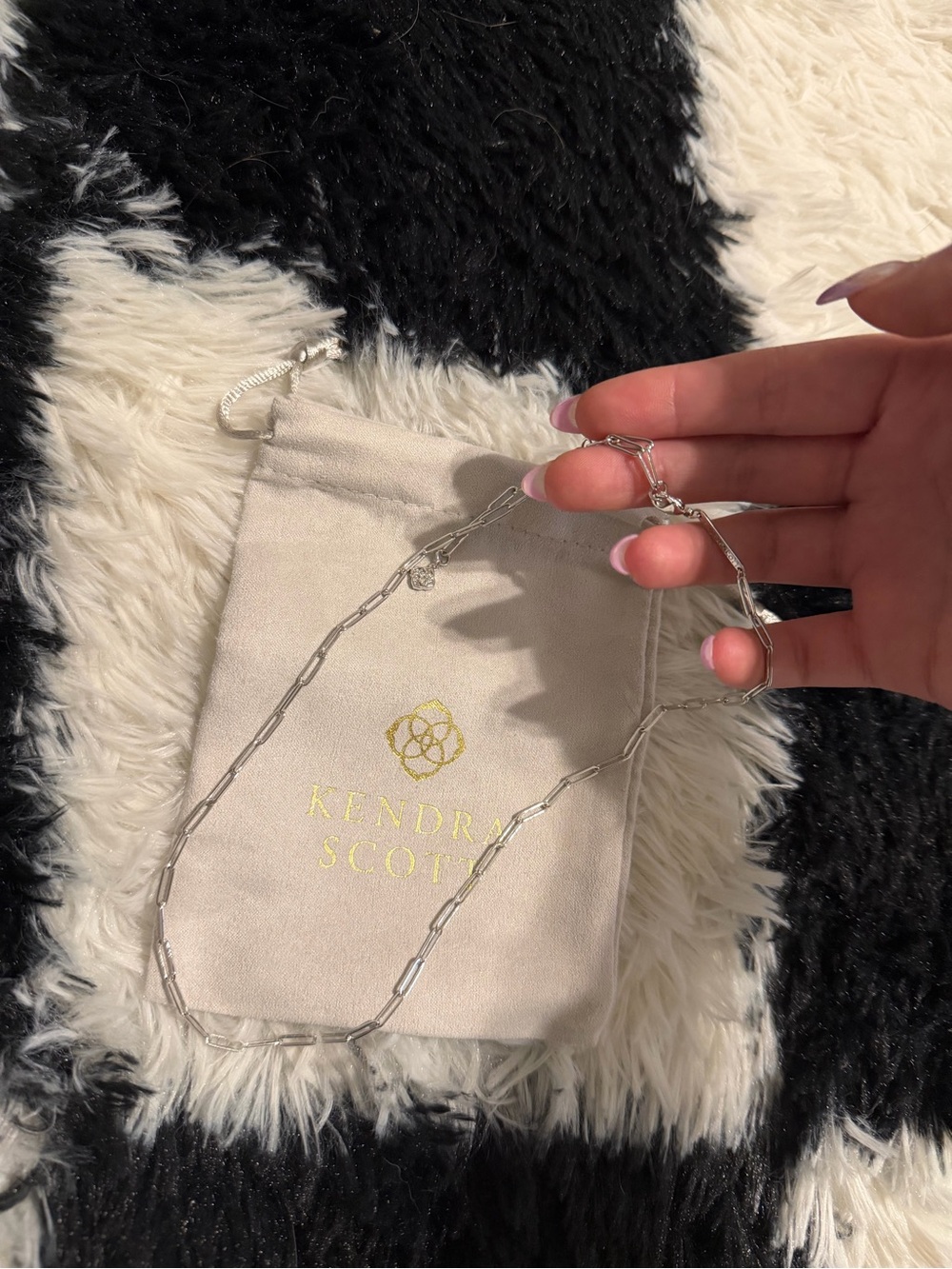 Kendra Scott Silver Paperclip Chain Necklace - Picture 3 of 5